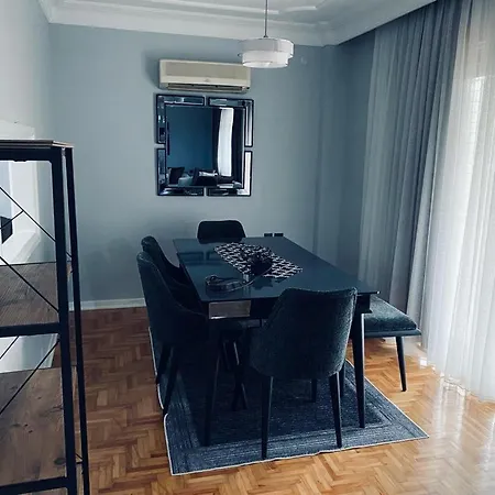 Luxury House In Apartman *